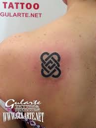 Simbolo Del Amor Eterno Celta Buscar Con Google Tatuajes De Parejas Tatuajes Simbolos