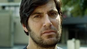 Fotógrafo Claudio Fuentes es visto como una amenaza a los represores