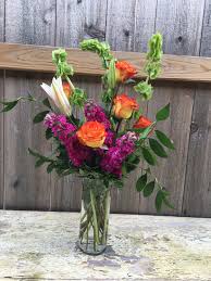 We also deliver to lansing , independence , topeka , abilene and across usa. High And Magic Rose Bqt By Laurie Anne S House Of Flowers