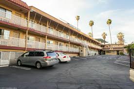 The total driving distance from los angeles, ca to hollywood, ca is 6 miles or 10 kilometers. Hollywood La Brea Inn Los Angeles Updated 2021 Prices