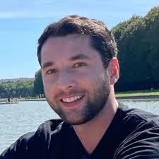 Taylor Tabb's Instagram, Twitter & Facebook