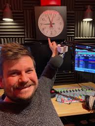 Tuesday night is organ night! I'm about to go live