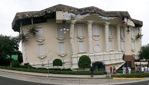 La Casa Capovolta In America