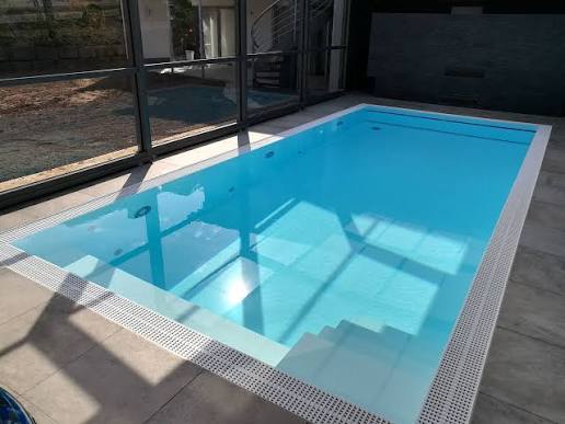 Luxury Overflow Pool Maintenance & Circulation