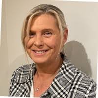 20+ "Bernadette Ellis" profiles