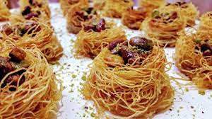 tel kadayiftan efsane fistikli kus yuvasi tatlisi serbetli tatli gida yemek pornosu tatli tarifleri