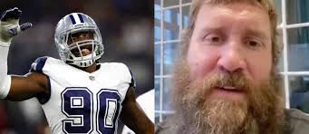 He is one of 13 starting quarterbacks to win multiple super bowls. Demarcus Lawrence Trolled Ben Roethlisberger For His Out Of Control Beard During Psa Tweet Total Pro Sports