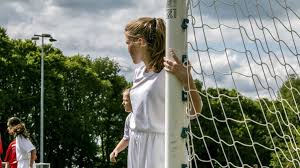 Il représente un aspect essentiel de la formation et de l'épanouissement des individus, pleinement intégré dans le cursus des apprentissages des citoyens. Journee Internationale Du Sport Feminin Laissons Nos Cliches Aux Vestiaires Departement Ille Et Vilaine