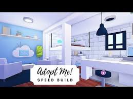 I made a baby room inside adopt me using new building hacks!!! Tiny Modern Aesthetic House Roof Terrace Speed Build Roblox Adopt Me Youtube Sims House Design Cute Room Ideas Tiny House Design