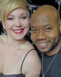 Get yourself a friend like mine right here. The joy and light this man  brings to the world is endless and I am so grateful to know him. Last show  of our