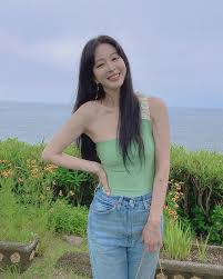 SPOTVNEWS:'41세' 한예슬, 뼈밖에 안 보이네…♥10살연하 남친이 찍어줬나