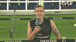 1.80 m (5 ft 11 in) playing position(s): Un 1wl Uquu4gm