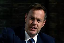 Which companies does Peter Jones own and what are his biggest investments? 