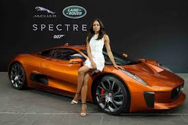 James Bond Spectre 700 Party For Global Unveiling Of Jaguar Land Bond Cars James Bond Cars Jaguar