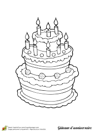 We've got candles to colour in, cut out and print this big, bold birthday cake for some colouring fun! Coloriage Un Gateau D Anniversaire Best Of Coloriage D Un Gateau A La Fraise Et A La Cerise Tout En Warna Gambar