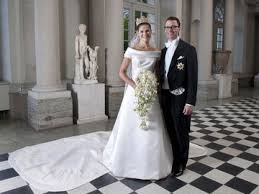 Sie begeistert im hochzeitskleid von bunte.de redaktion 03.06.2021, 03. Royale Hochzeiten