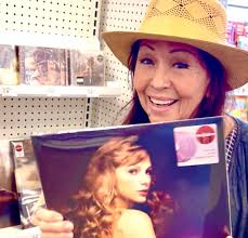 Was at the store today and picked up some music from Taylor Swift!! I hear  she writes all her songs… 🤙🏼