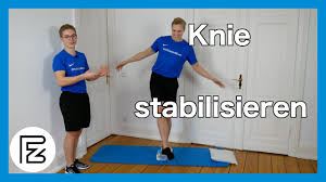 Hebe jetzt diagonal gestreckt einen arm und ein bein an, bis dein arm auf höhe der schulter und dein bein auf höhe der hüfte ist Knie Stabilisieren Die Besten Ubungen Fur Den Muskelaufbau Am Knie Youtube