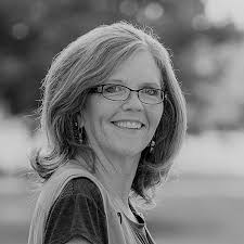 Kari Waltz's Instagram, Twitter & Facebook