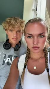 RIP ME OUT DA PLASTIC 💅💋 @Will.stein @