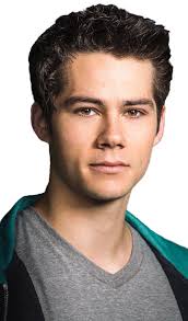 Saint Marc Dylan O'Brien (Coat) Silhouette En Carton Taille Mini Celebrity  Cutouts