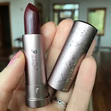 I'm all over this 100 percent pure fruit pigmented cocoa butter matte lipstick right now. 100 Pure Cocoa Butter Matte Lipstick Review Swatches Vegan Beauty Review Vegan And Cruelty Free Beauty Fashion Food And Lifestyle