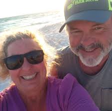 Mr. Roy Drinkard enjoyed a birthday dinner with his granddaughter tonight!  Join us in wishing a happy birthday to Madelyne Grimmett. 🎂