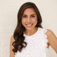 Laura Volker's Instagram, Twitter & Facebook