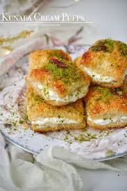 Mini Kunafa Cream Puffs Savory Sweetfood Recipe In 2020 Cream Puffs Eid Dessert Recipes Dessert Recipes