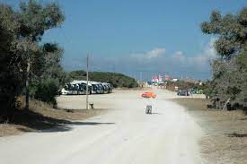 O estabelecimento em questão, de nome yamba, ficou totalmente destruído. Praia Do Castelo Costa Da Caparica Almada Guia Para Visitar Em 2021 Oguia