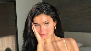 Kylie kristen jenner (born august 10, 1997) is an american media personality, socialite, model, and businesswoman. Kylie Jenner Ungeschminkt Ihr Selfie Kundigt Ihre Erste Pflegelinie An Vogue Germany