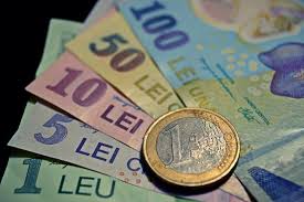 Atunci a fost a zecea şedinţă în care euro se află la 4,76 lei, la cursul anunţat de banca centrală. Leu Lei Moneda Euro Bani Curs Valutar Getty Eskape
