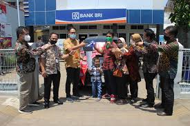 Pesan resmi anda pemenang undian shopee big ramadan rp. Bri Cilacap Serahkan Avanza Veloz Ke Pemenang Phs Semester Ii 2019 Radar Banyumas