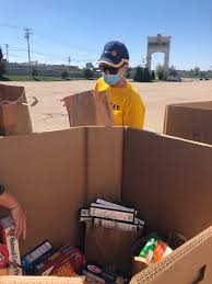 We have great lunch specials and a massive menu! Usda Officials Tout Food Box Program During Friday Visit To Missouri Food Bank Missourinet