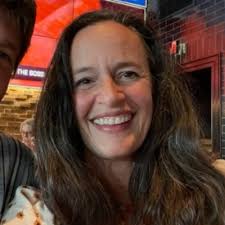 Mirror Lake looks good in Scarlet.