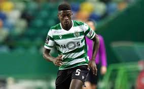 Nuno mendes errou, colocou o pé na frente para proteger a bola e ganhar a falta, teve azar o «pedro guerra e o antigo árbitro adão mendes, onde este enumera os árbitros em que o benfica. Man Utd Liverpool And Juve Want Sporting S Nuno Mendes
