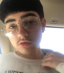 Mason Howell's Instagram, Twitter & Facebook