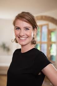 Lisa Zehner's Instagram, Twitter & Facebook