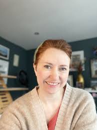 I'm a 25-year-old female Director of Sales.