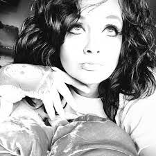 Natalie Stark's Instagram, Twitter & Facebook