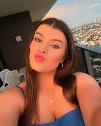 Chelsea Beechey (@chelsea.beechey) • Instagram photos and videos