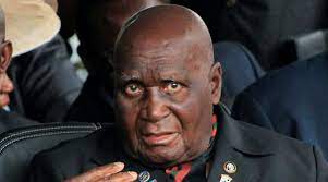 Kenneth kaunda, zambia's founding president and liberation hero, has died at a military hospital in the capital, lusaka, where he was being treated for pneumonia. 20hqewblakk8 M
