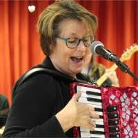 90+ perfiles de «Engels»