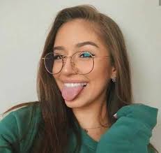 2020 Fashion Prescription Eyeglasses Near Mewithout Lenses Ooshoop In 2020 Fashion Eye Glasses Glasses Fashion Glasses Frames Trendy