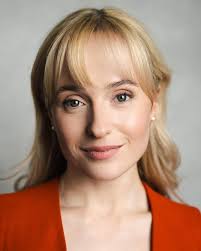 💫 ADJUDICATOR ANNOUNCEMENT 💫 We are so excited to welcome the incredible  Hollie Jane Stephens as our July EDS Championships adjudicator. See below  for Hollie's fantastic bio 💜 Hollie trained at The