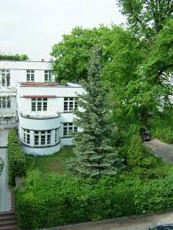 Schone Und Sonnige Stadtvilla Mit Sieben Zimmern Zwei Terrassen Und Garten In Hamburg Harvestehude Stadtvilla Style At Home Villa