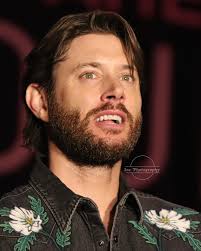 It's this dude's birthday tomorrow! Love those eyes 💚💚 Jensen Ackles NJ  2023 #SPNFamily #jensenackles