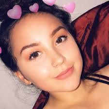 Jenna Stringer's Instagram, Twitter & Facebook