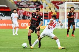 Uma provável escalação do flamengo: Flamengo Leva Golaco Empata Com Bragantino E Fecha Rodada Em 3Âº Esportes R7 Futebol