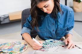 Art Jobs Perfect For Fine Arts Majors Jobs In Art Art Teacher Jobs Fine Arts Major